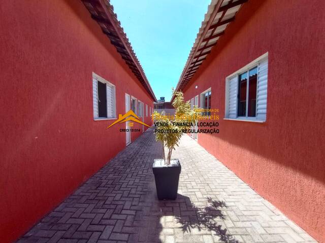 #748 - Casa em condomínio para Venda em Itanhaém - SP