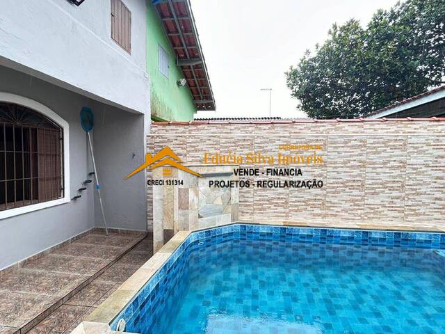 #813 - Casa para Venda em Mongaguá - SP